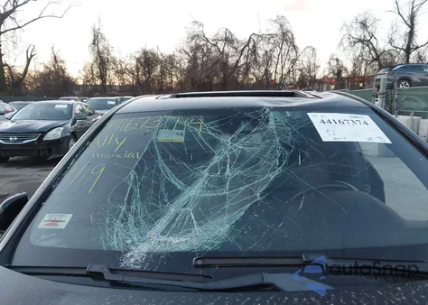 2015 Mercedes-Benz E 350 4Matic z USA, uszkodzony, nr VIN WDDHF8JB9FB087741